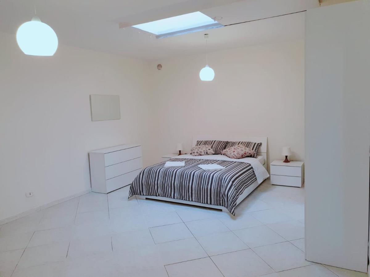 Visconti House Apartment Bari Luaran gambar