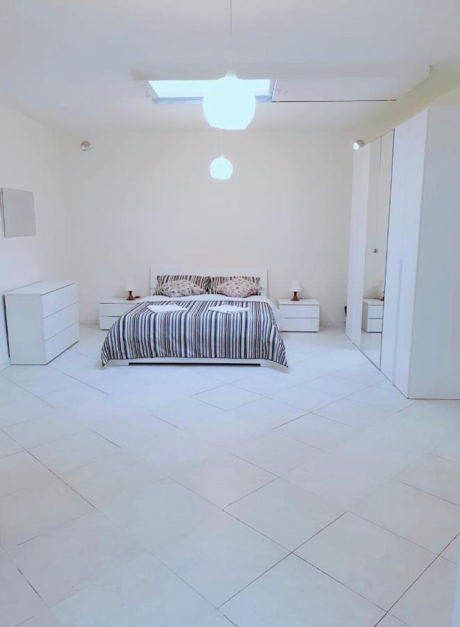 Visconti House Apartment Bari Luaran gambar